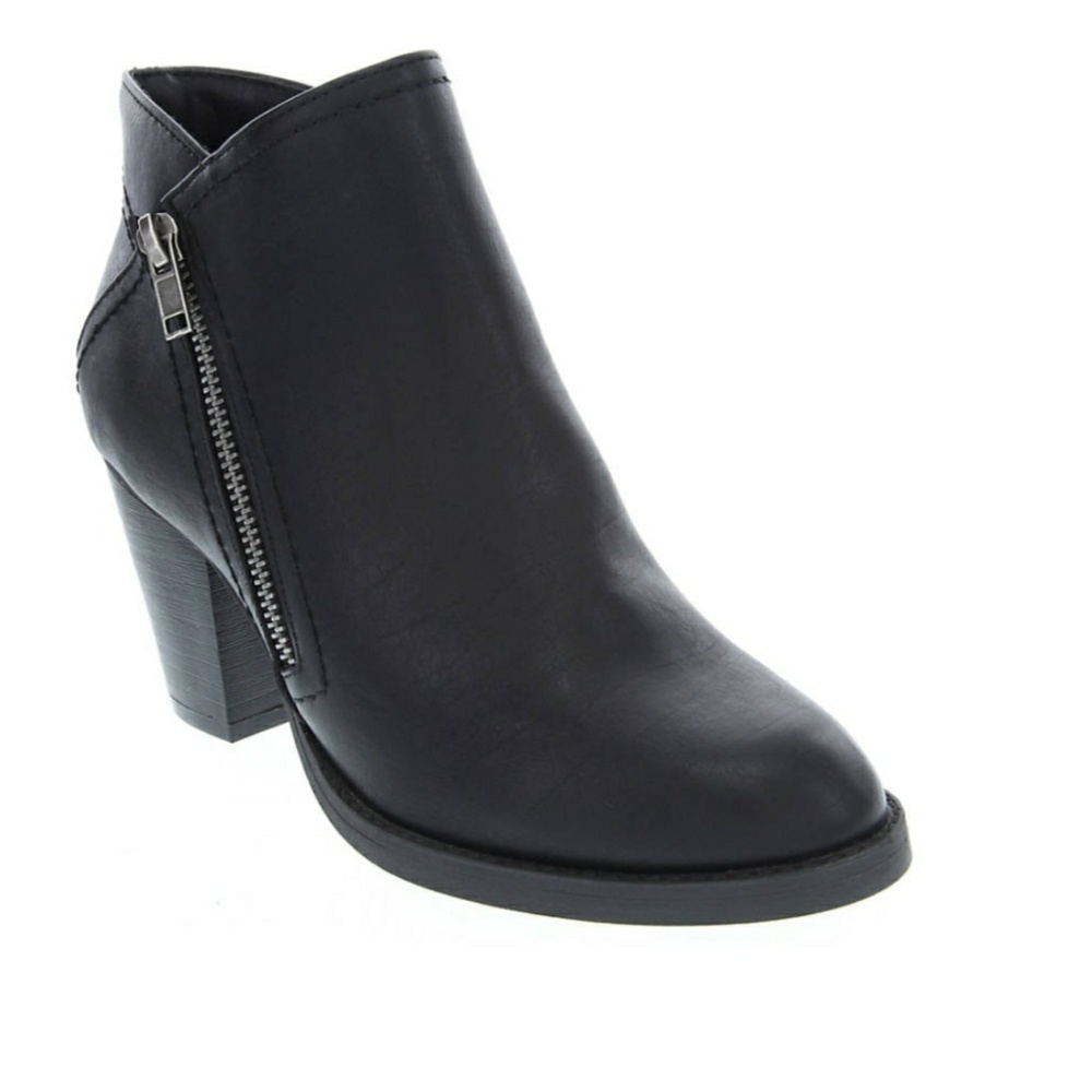 NIB Ankle Boots - Black
